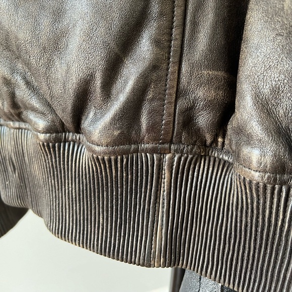 John Varvatos leather Bomber jacket with detachable fur collar. Size small. - Picture 10 of 12